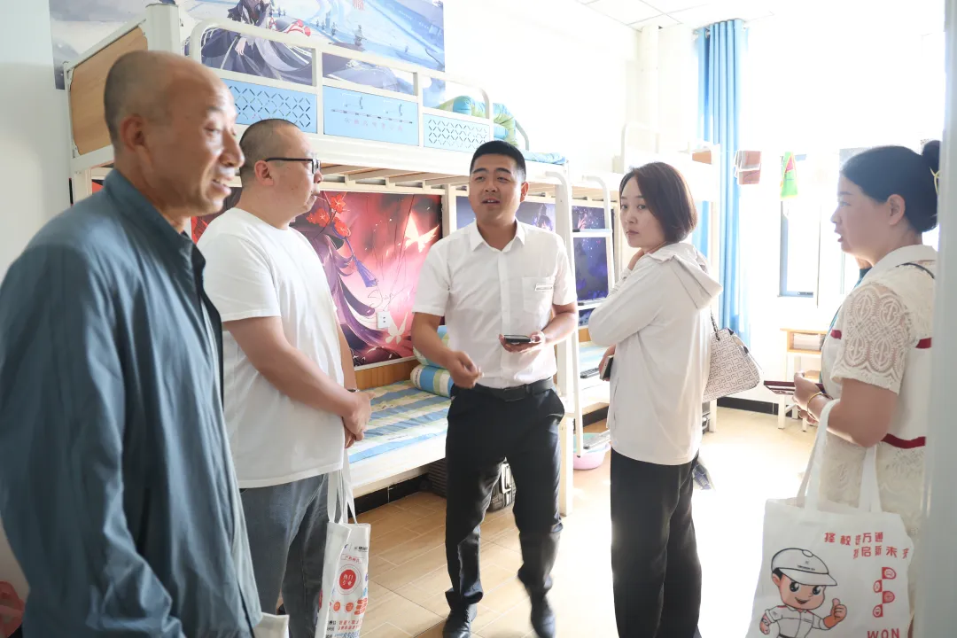 以爱相伴,共筑未来!银川万通2024家长鉴证会圆满落幕