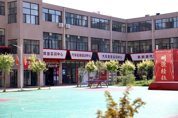 这个夏天一起并肩伫立银川万通