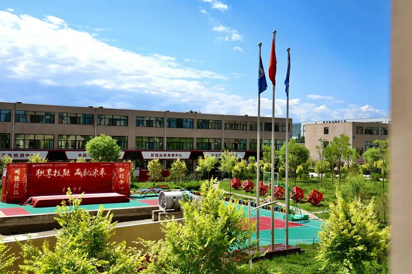 这个夏天一起并肩伫立银川万通